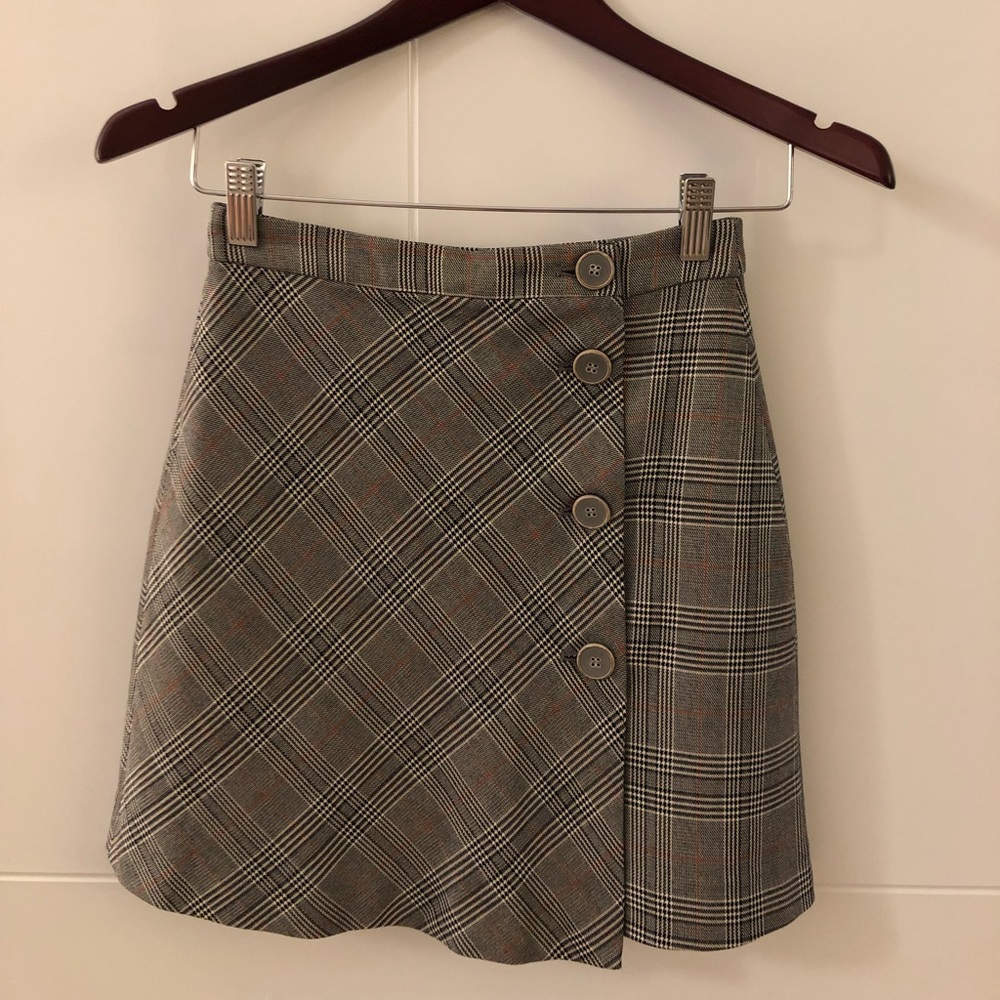 Zara mini skirt (new)